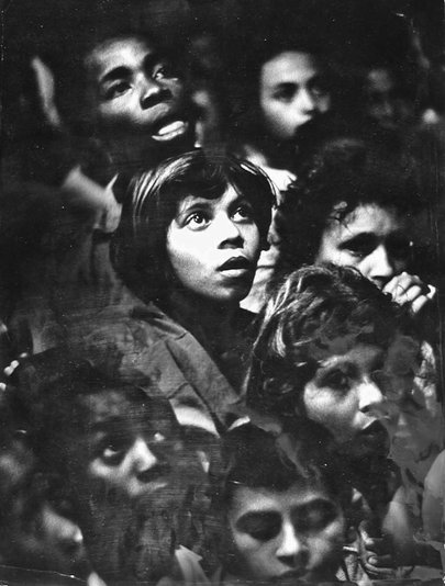 Jürgen Heinemann Brasilianische Kinder bei einer Zeremonie,