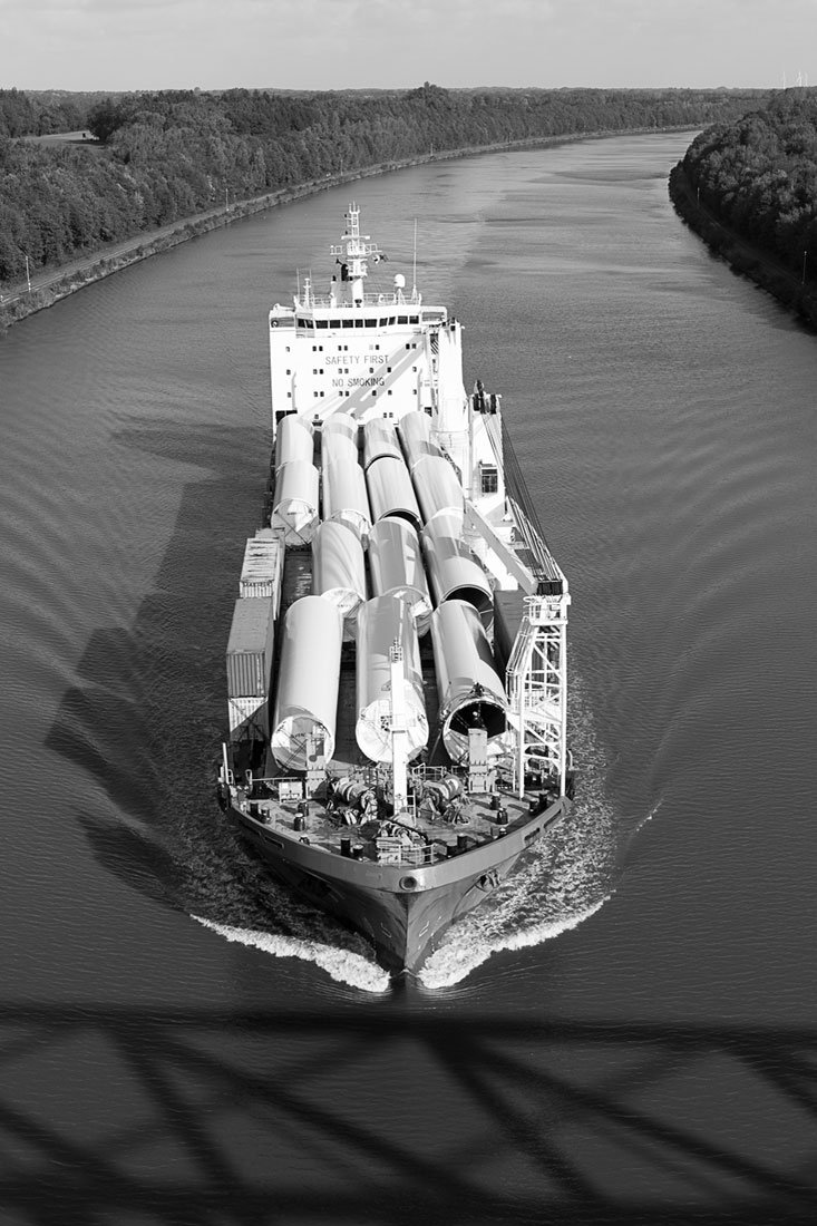 mertens_constructionofawindfarminrhodeisland_02